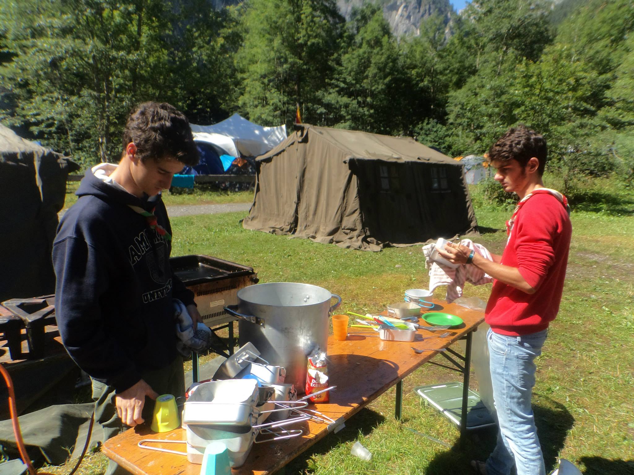 Sint-Martinus den XIIde - Internationaal kamp 2015 Kandersteg + Milaan